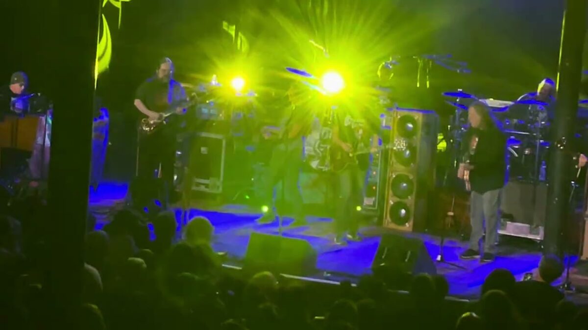 Dark Star Orchestra with Warren Haynes Franklin’s Tower - Low Spark of High Heeled Boys