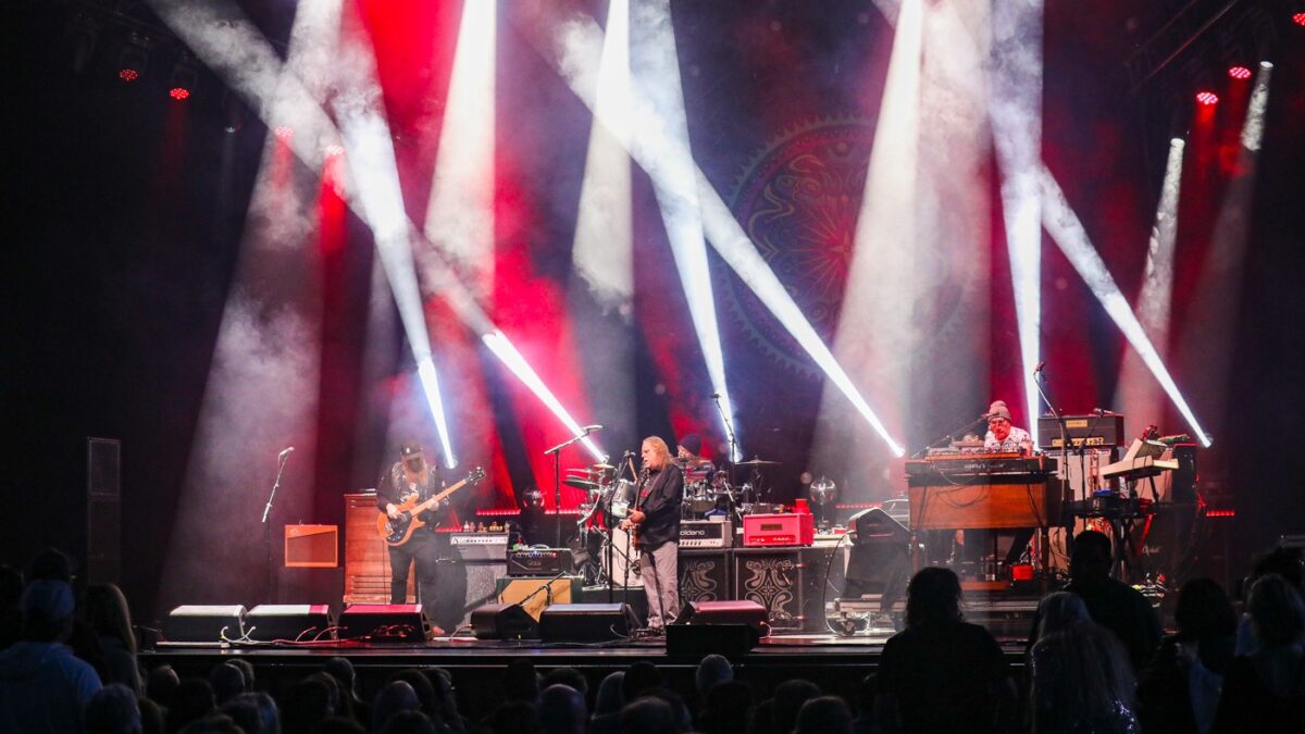 Gov’t Mule Welcomes Banjoist Ryan Cavanaugh In Tucson