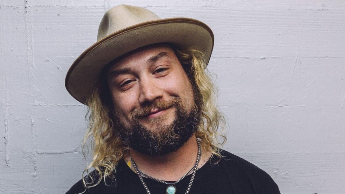 Mihali Outlines Lifted Tour 2024 Mixing Full Band & Solo Looping Shows
