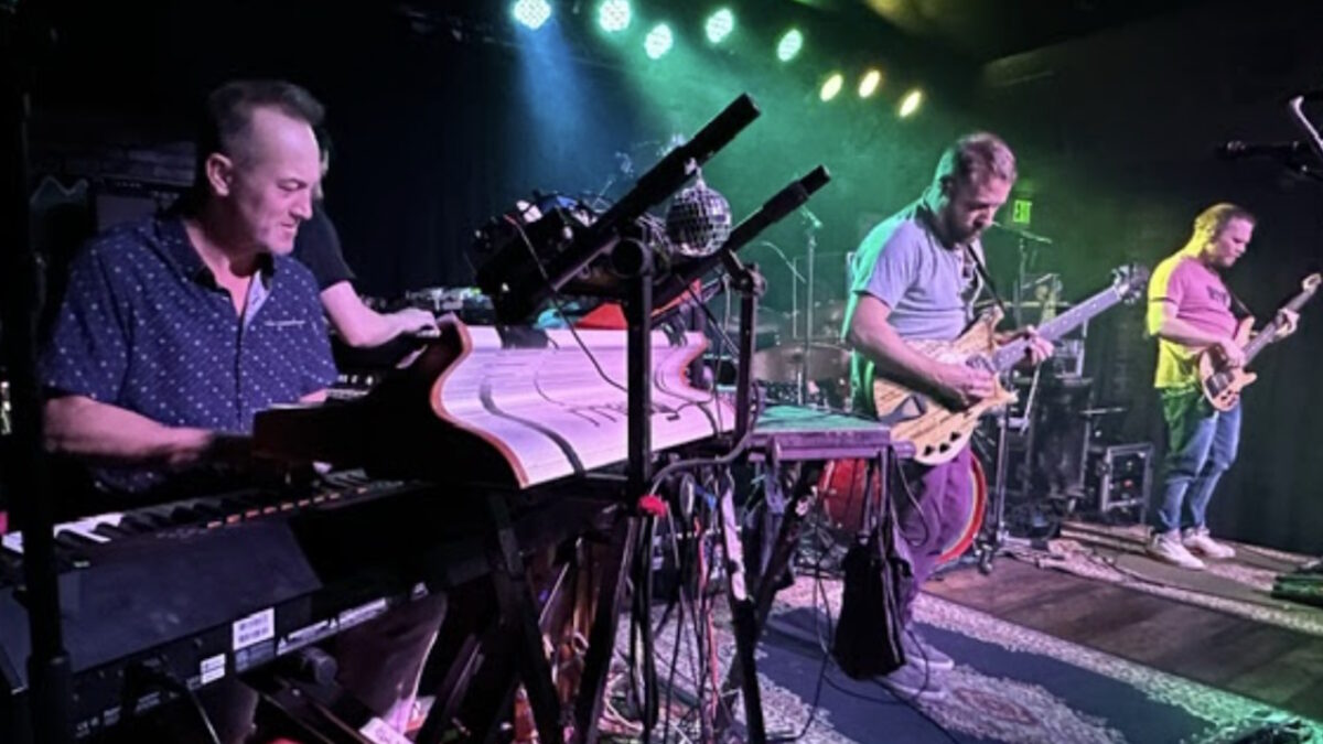Watch Umphrey’s McGee’s Joel Cummins Join Spafford On Filter Cover In Colorado