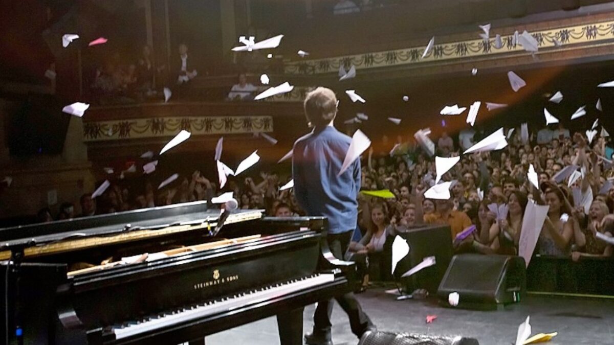 Flying Into Fall: Ben Folds Extends 2024 Paper Airplane Request Tour