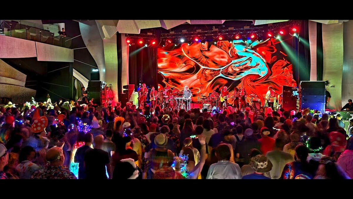 Jam Cruise 2024 - Remain In Light with Jerry Harrison and Adrian Belew featuring Mike Dillon - 4K