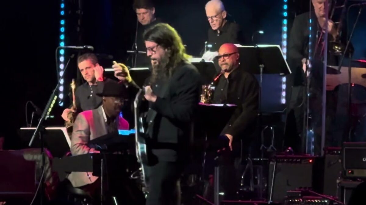 Live and Let Die - Dave Grohl @ Love Rocks NYC Beacon Theater 3/7/24