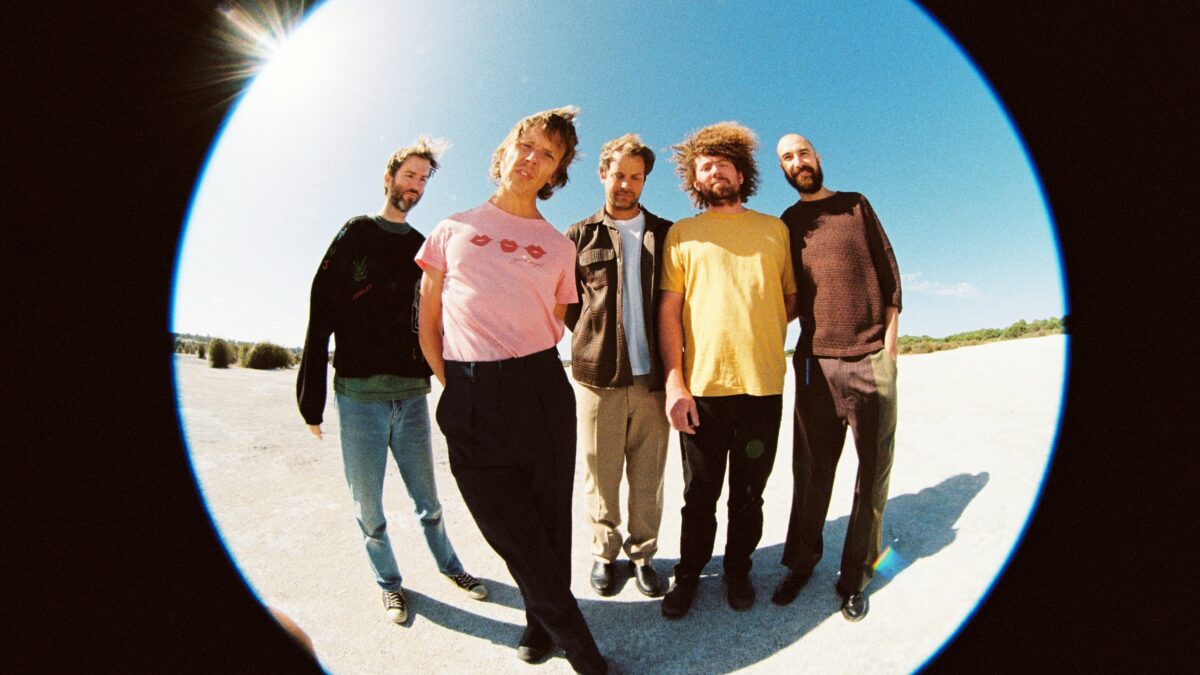 Pond Details New Album ‘Stung!’ & Shares Resilient ‘(I’m) Stung’ Single