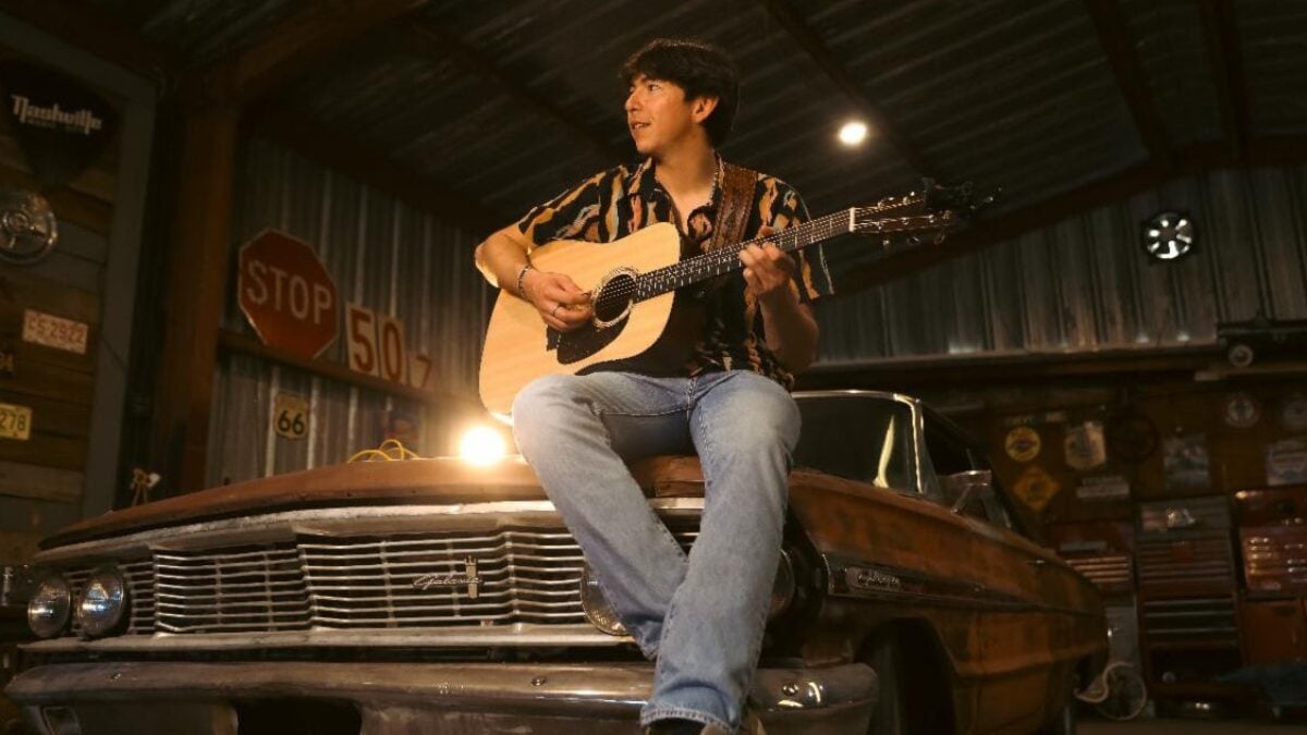 Rising Country Star Wyatt Flores Expands ‘Here, There & Gone’ Tour 2024