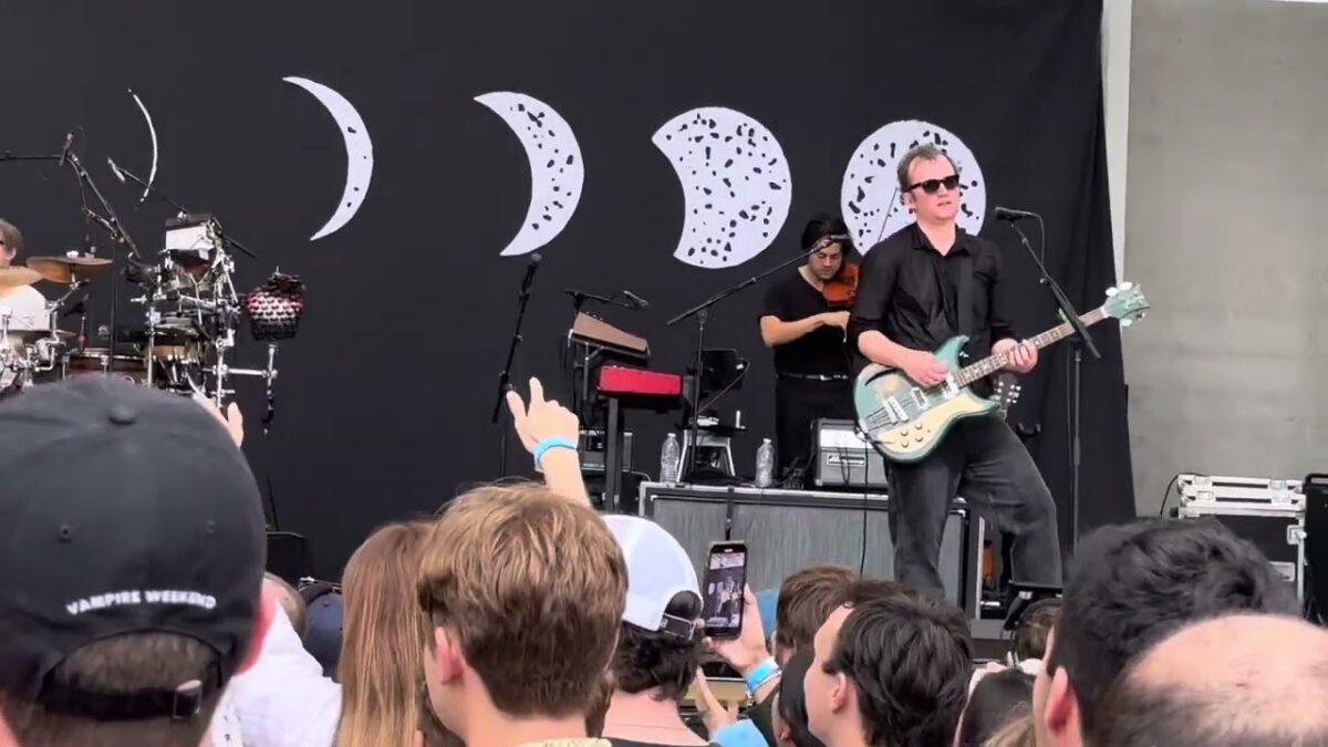 Vampire Weekend - Walcott (Live in Austin, TX Moody Amp Total Eclipse 4/8/2024)