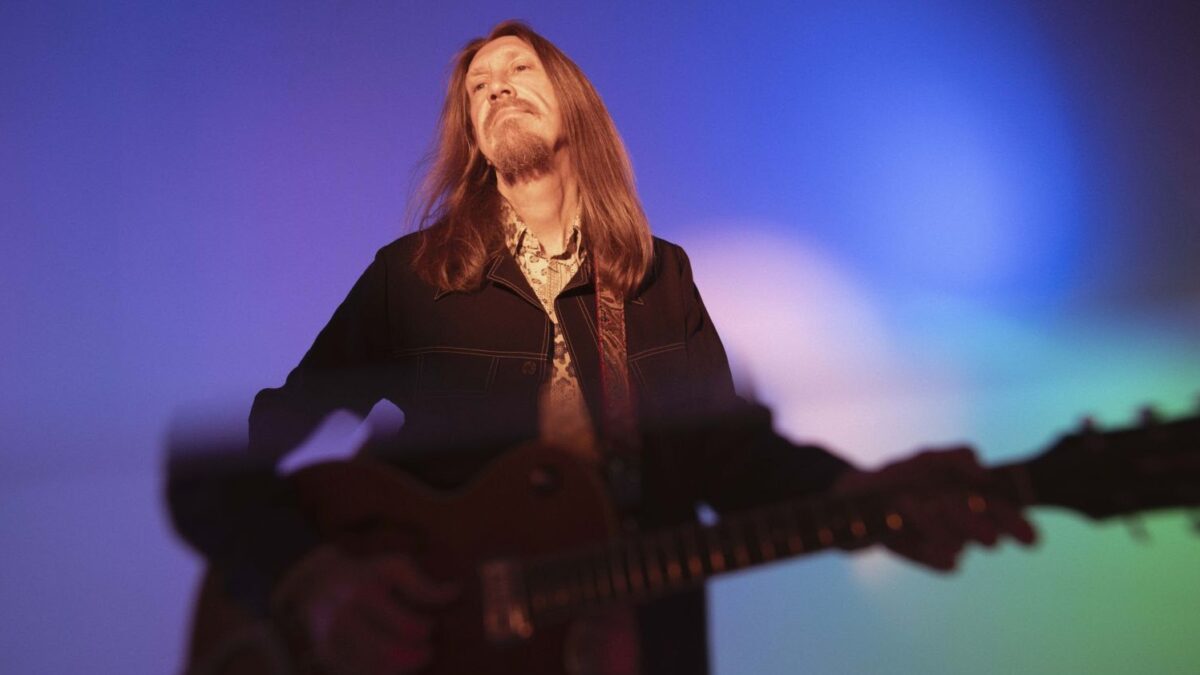Oliver Wood Experiments On Upcoming Solo Album ‘Fat Cat Silhouette’