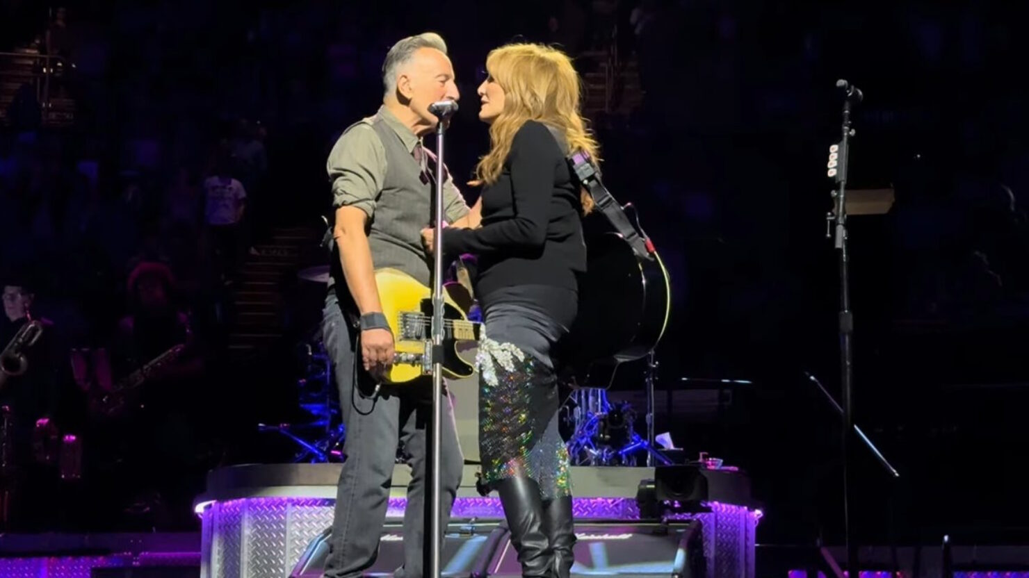 The Crowd Went Wild When Bruce Springsteen and Patti Scialfa Performed