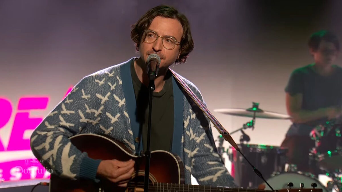 Real Estate Performs Shimmering 'Water Underground' On 'Kimmel'