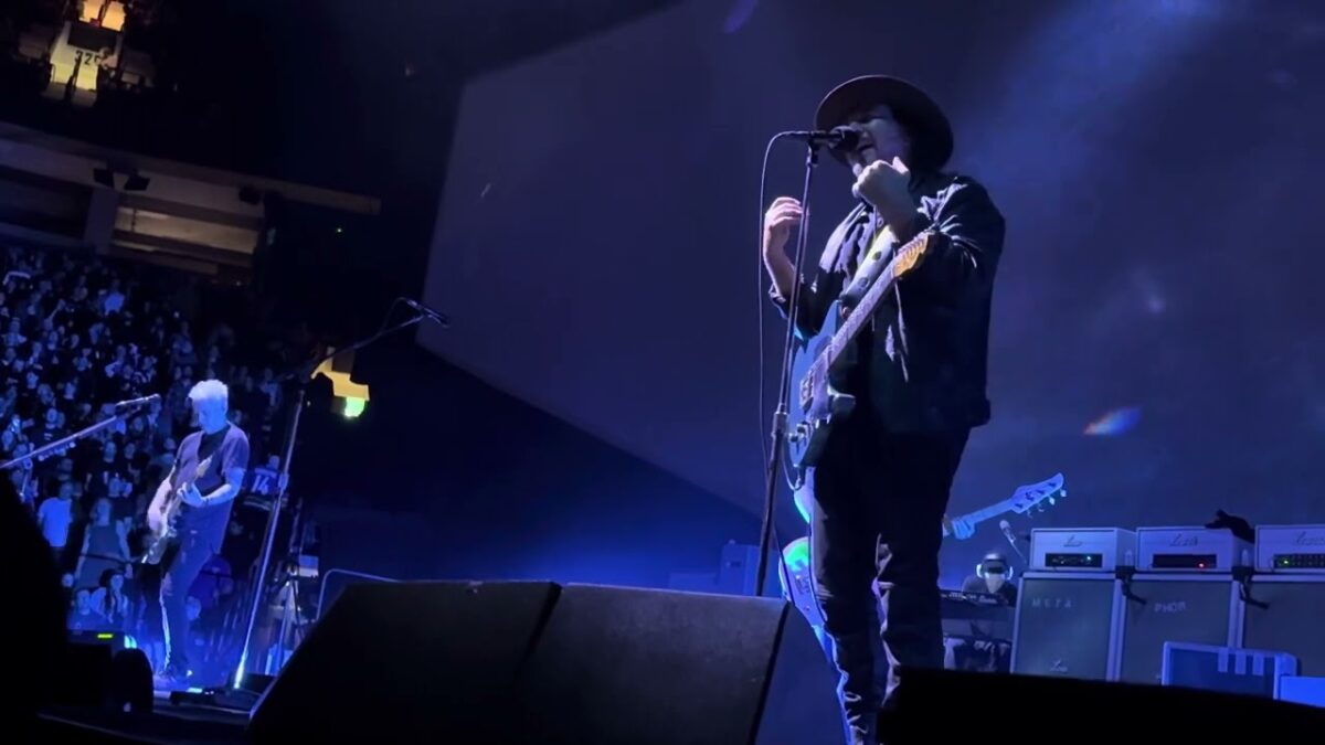 PEARL JAM *UPPER HAND* live at Rogers Arena in Vancouver 5/4/24 night 1 concert