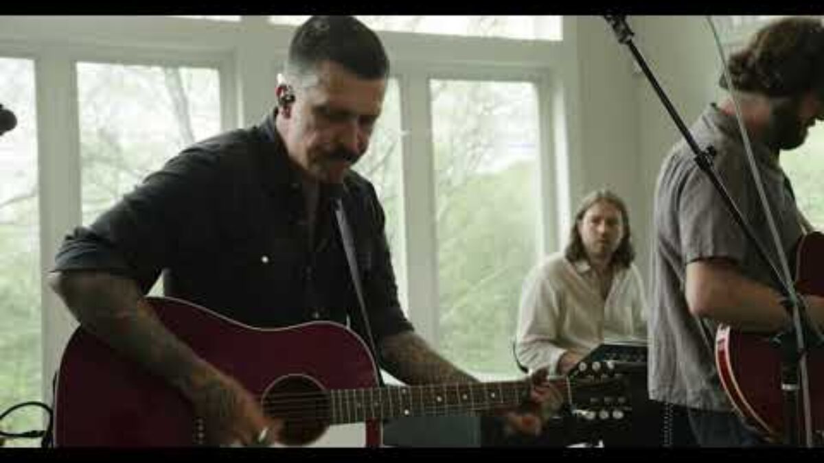 American Aquarium - "Crier" (Live from MØXE Studios in Nashville, TN)