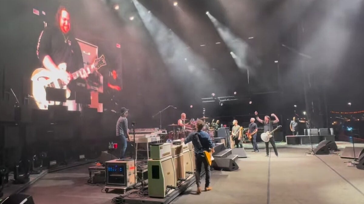 Foo Fighters Cover Van Halen With Help From Wolfgang Van Halen At Welcome to Rockville
