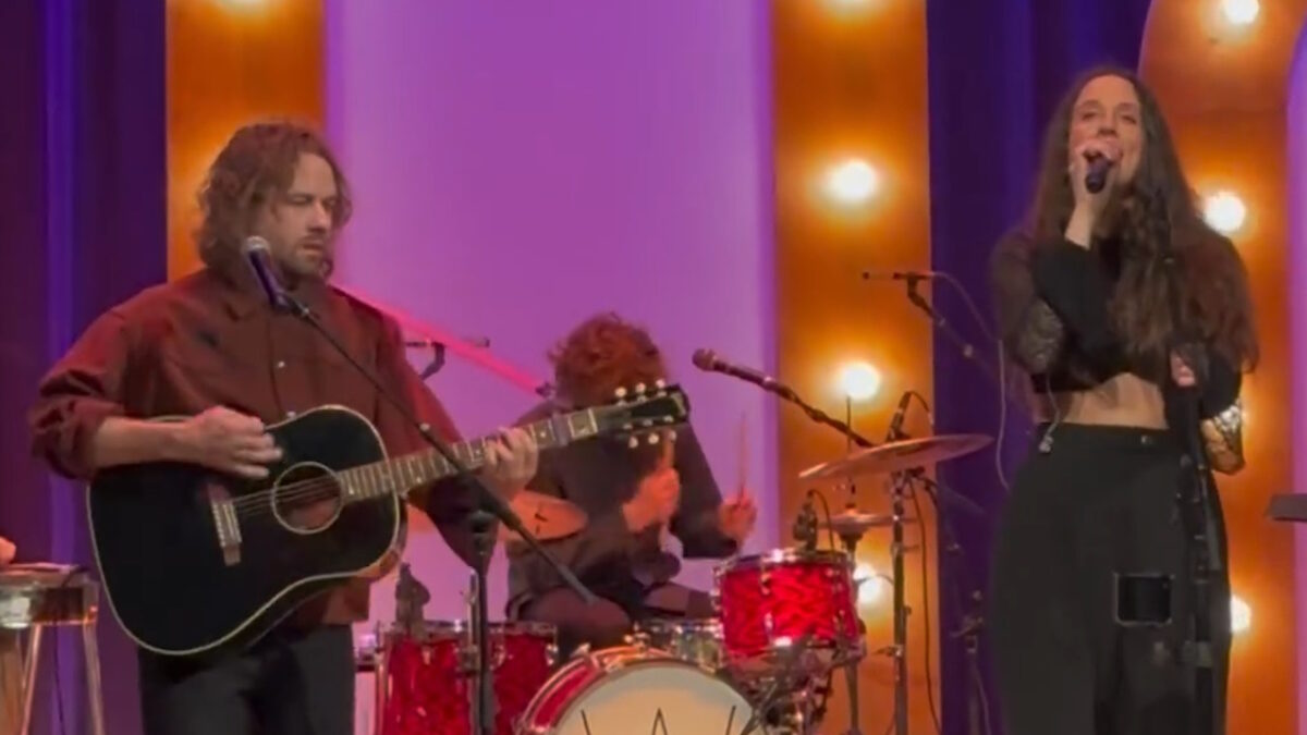 Watch Kevin Morby Join Waxahatchee For Songs: Ohia Cover At Hometown Birmingham Show