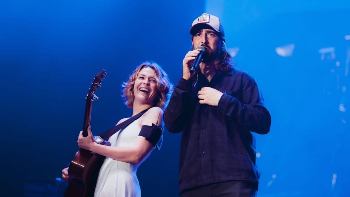 Noah Kahan Makes Surprise Appearance With Maggie Rogers At Lovin' Life Music Fest