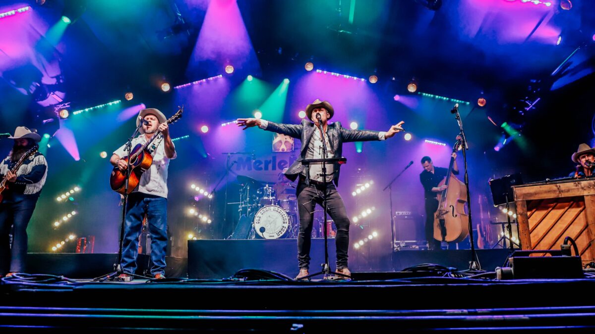 Old Crow Medicine Show Announces Return Of Founding Member Critter Fuqua