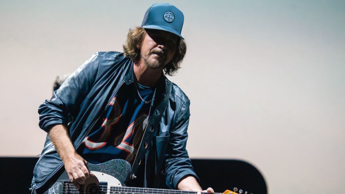 Eddie Vedder Delivers Haunting Nine Inch Nails Cover At Pearl Jam Seattle Show