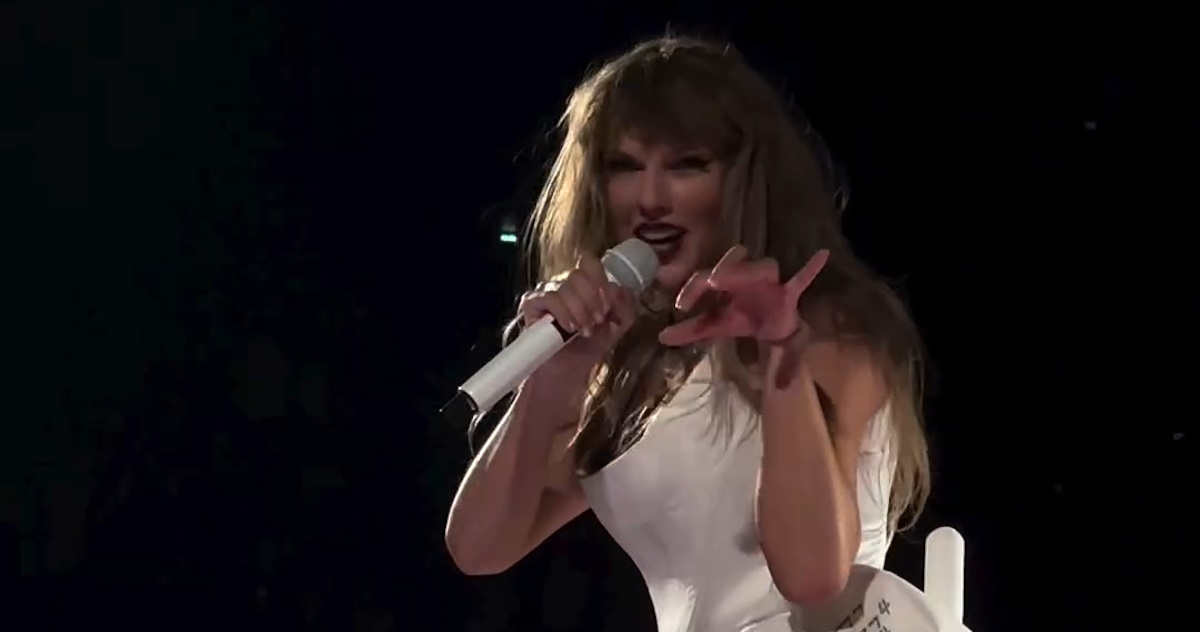 taylor swift paris tortured poets department eras tour
