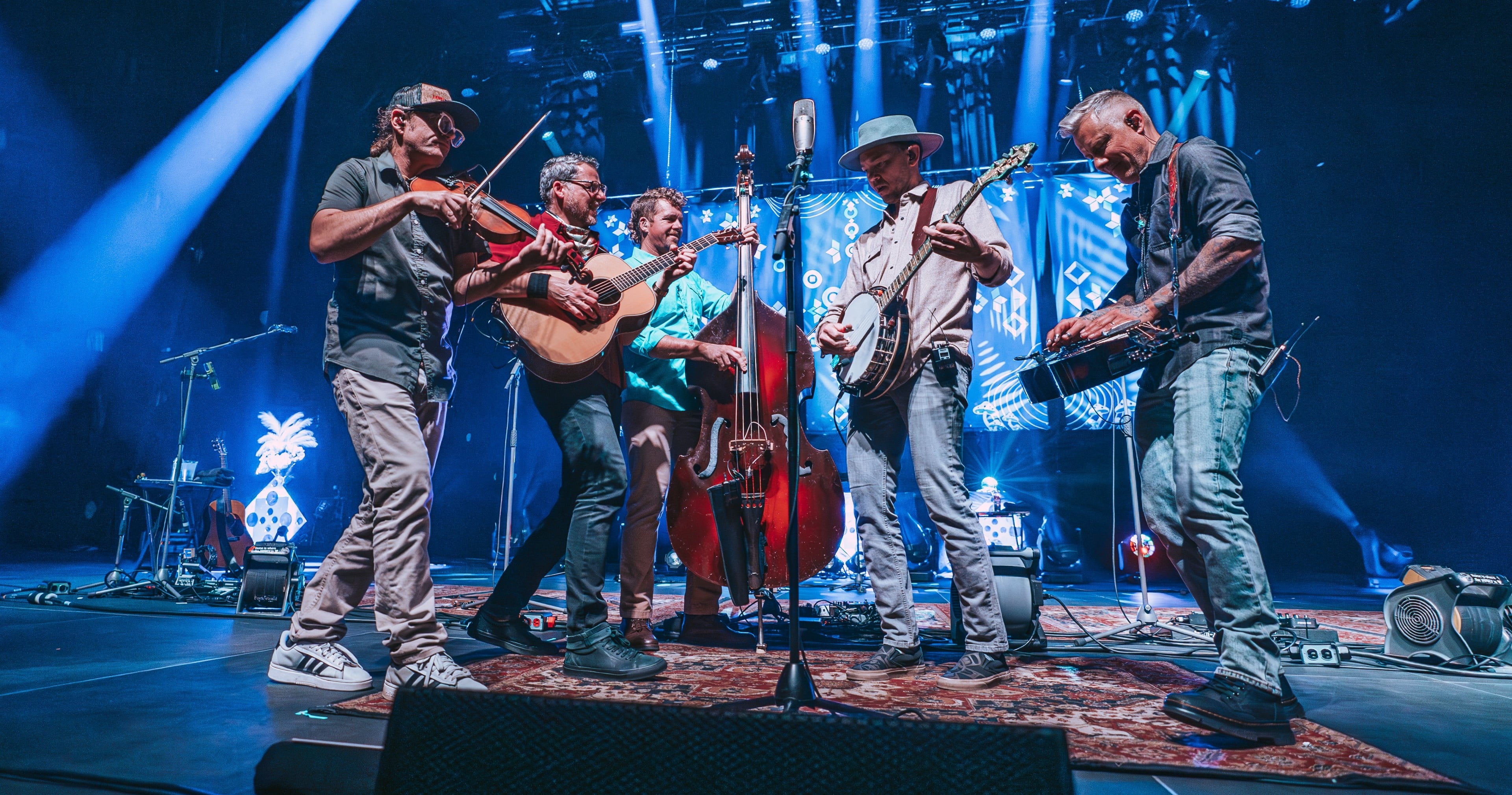 Buy The Infamous Stringdusters Tickets