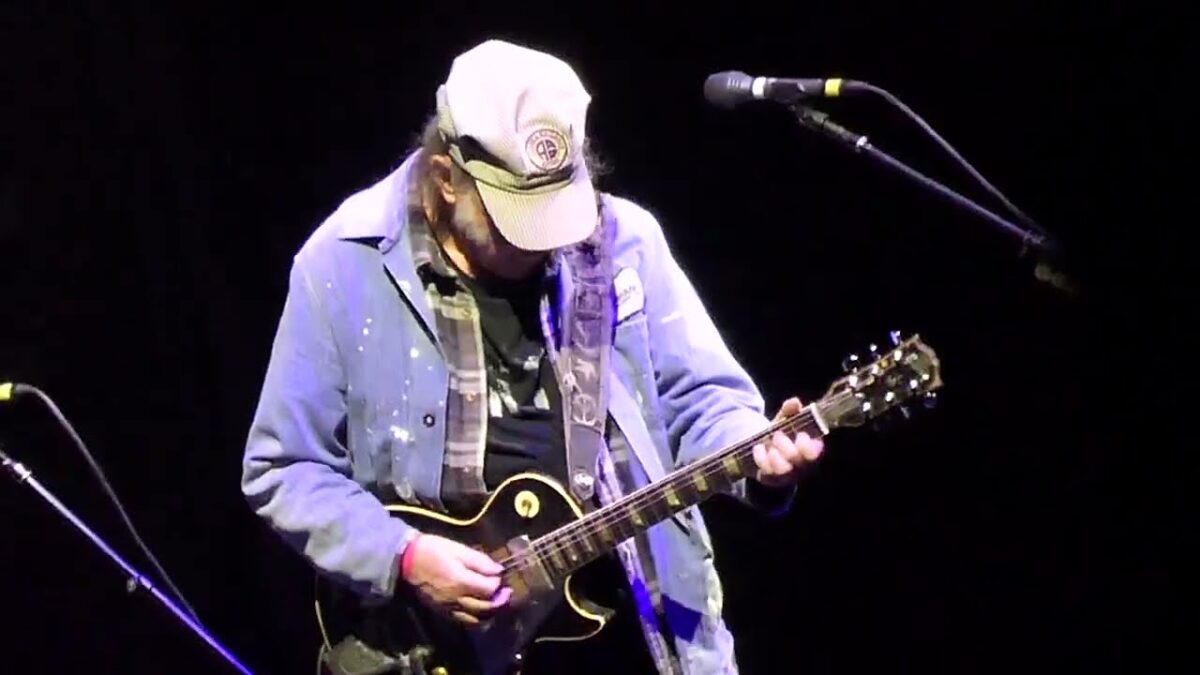 NEIL YOUNG & CRAZY HORSE LIVE! fr GREAT WOODS/Xfinity Center w CORTEZ THE KILLER Mansfield Mass '24