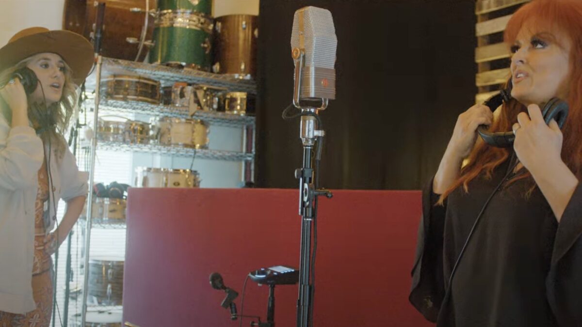 Wynonna Judd & Lainey Wilson Duet On Stirring Rendition Of Tom Petty’s ‘Refugee’