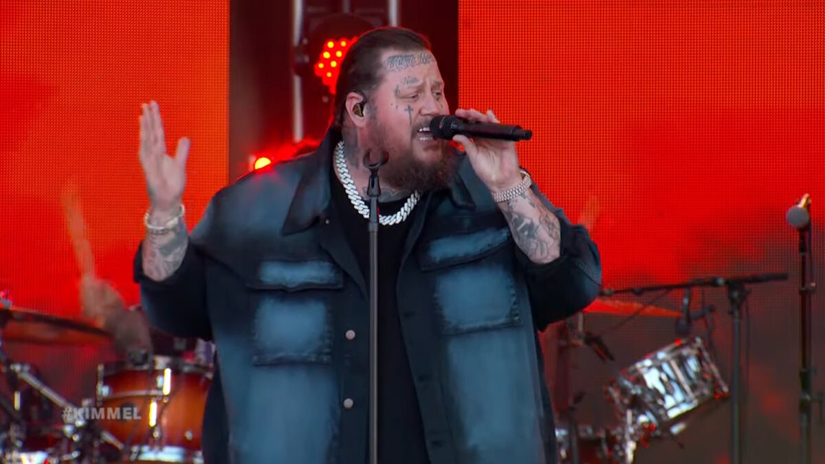 Jelly Roll Expands 2024 Tour & Premieres Stirring 'Burning' Single On ‘Kimmel’