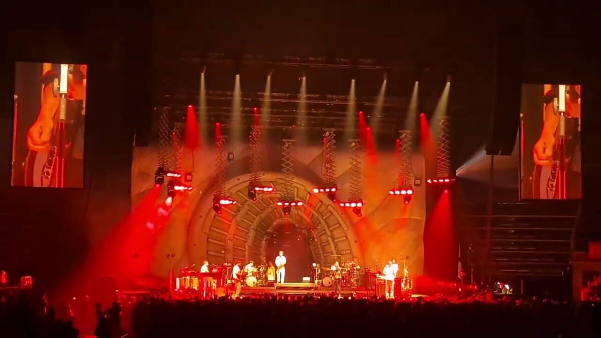 Vampire Weekend w/Mike Gordon - Chalk Dust Torture/Mirror in the Bathroom/CDT - CPA - 2024-06-20
