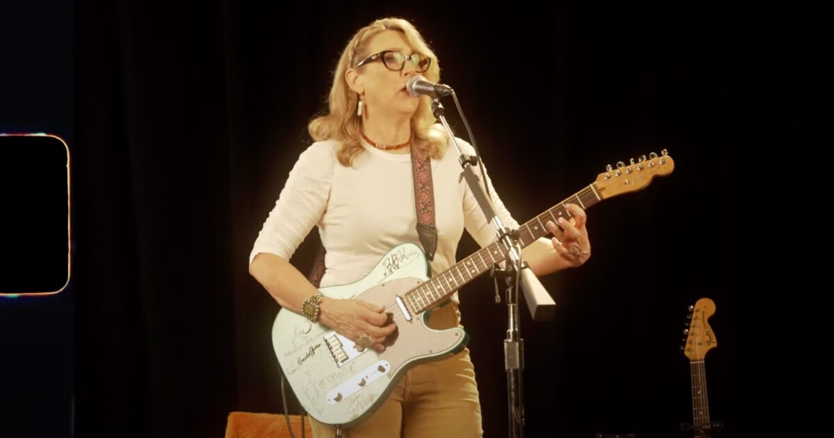 Watch Susan Tedeschi Burn Through Solo ‘Friar’s Point’