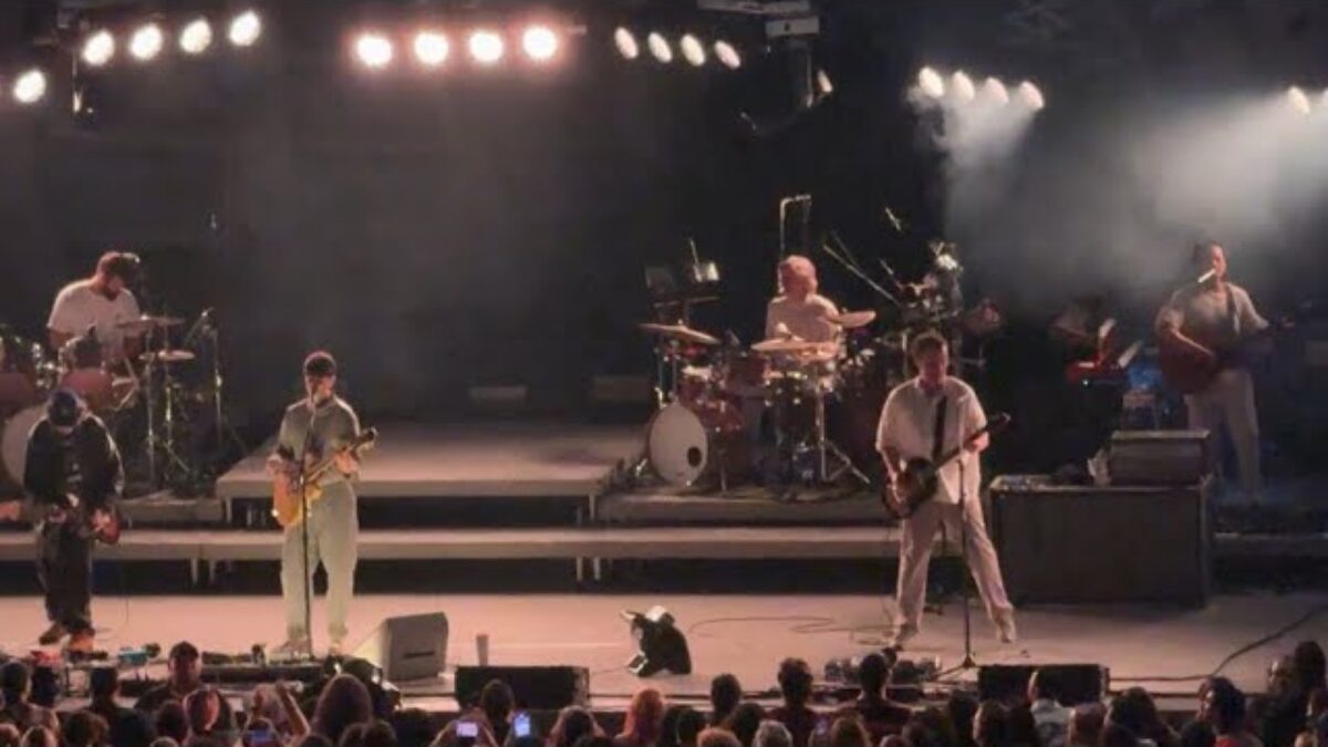 Vampire Weekend performing Capricorn - Los Angeles - June 12, 2024