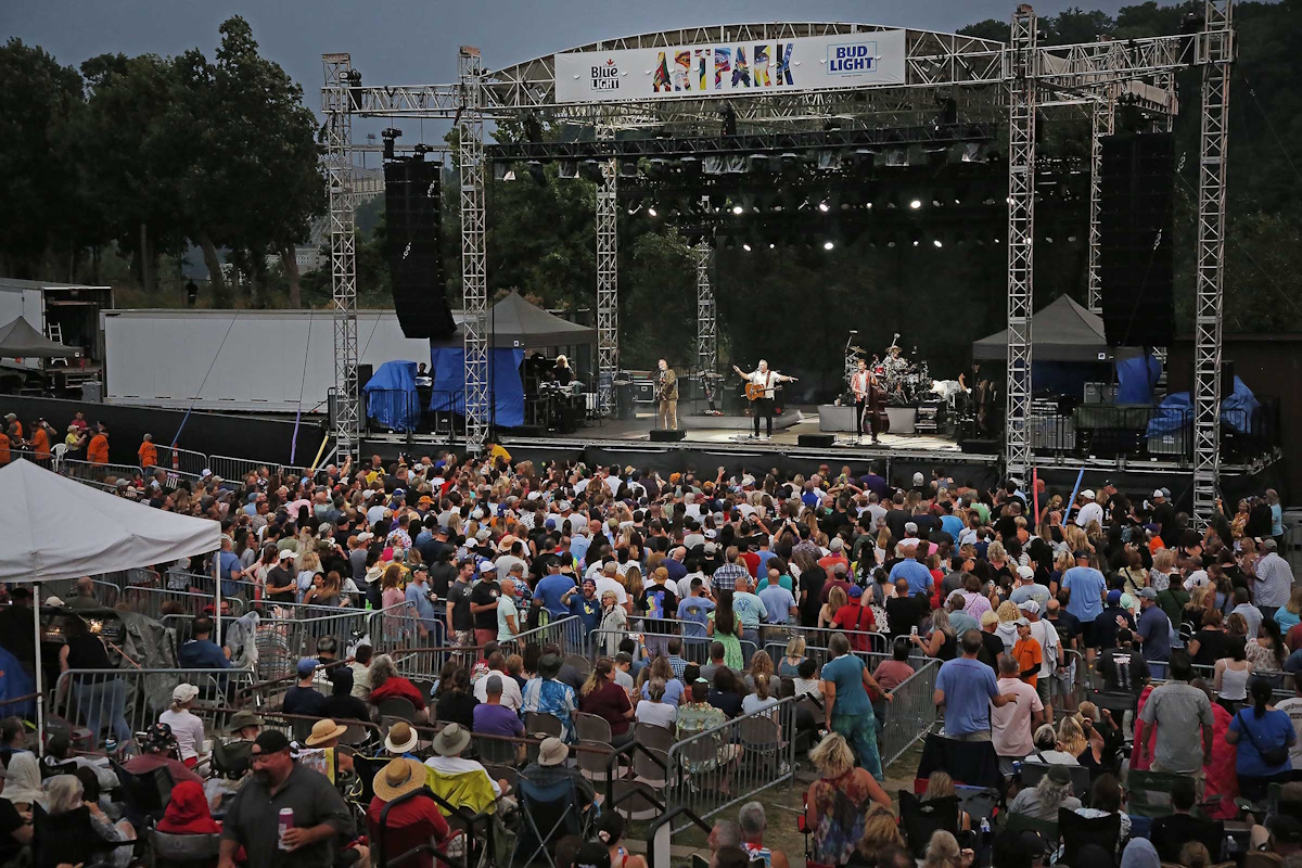 Bare-Naked-Ladies-show-at-Artpark-Ampitheater-058-scaled-1