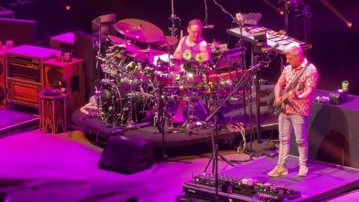 Phish - Mike's Song - (The Curtain) With - Weekapaug Groove - 7/24/24 - Mohegan Sun, CT - 4K N2
