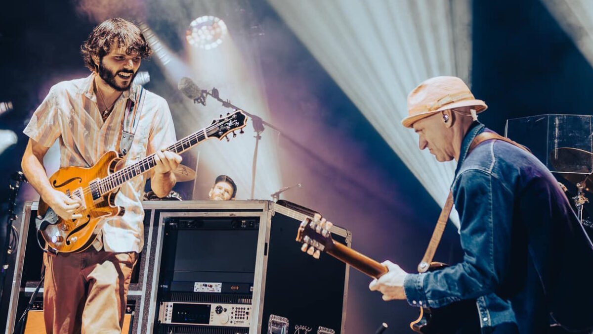 Blind Melon Guitarist Rogers Stevens Joins Goose For Memorable 'No Rain' In Philadelphia