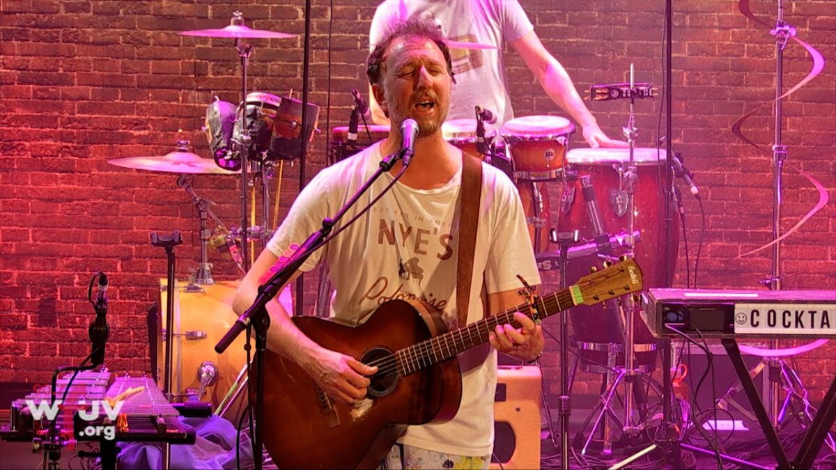 Guster - "Black Balloon" (Live at The Sheen Center)