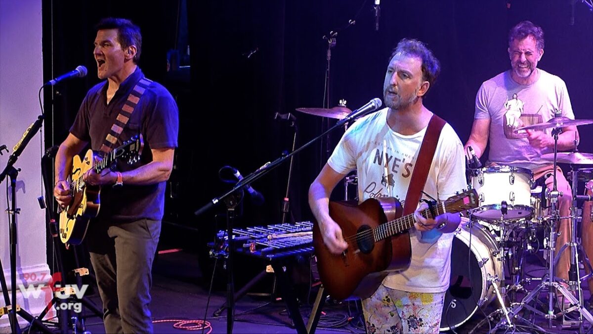 Guster - "Satellite" (Live at The Sheen Center)