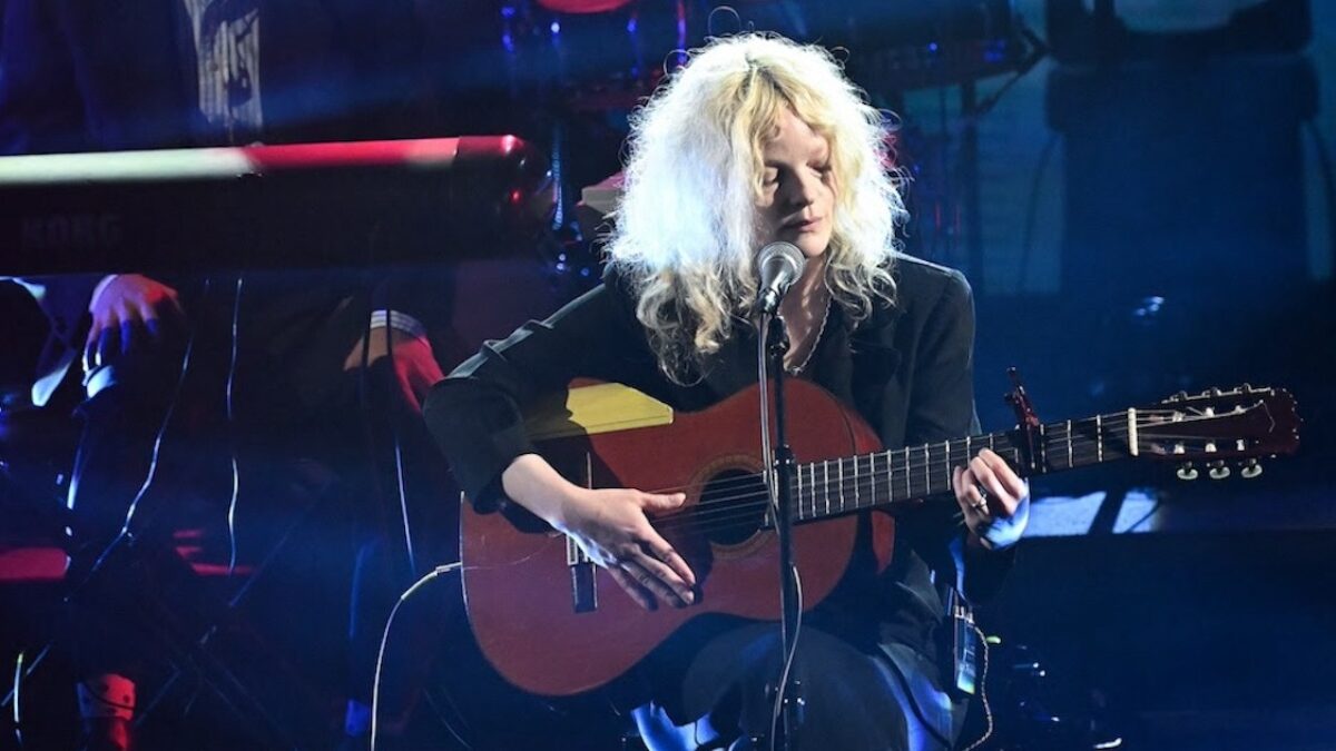 Jessica Pratt Shows What ‘Life Is’ With Television Debut On ‘Colbert’