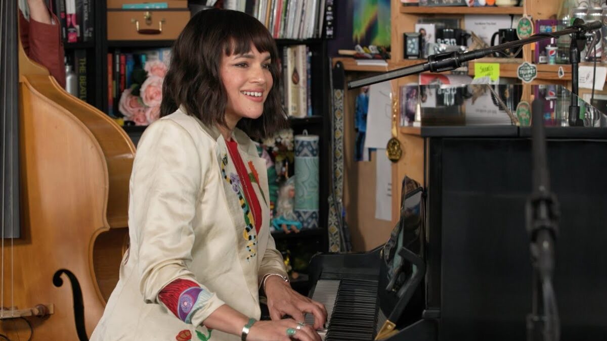 Norah Jones Brings 'Visions' To 'Tiny Desk Concert'