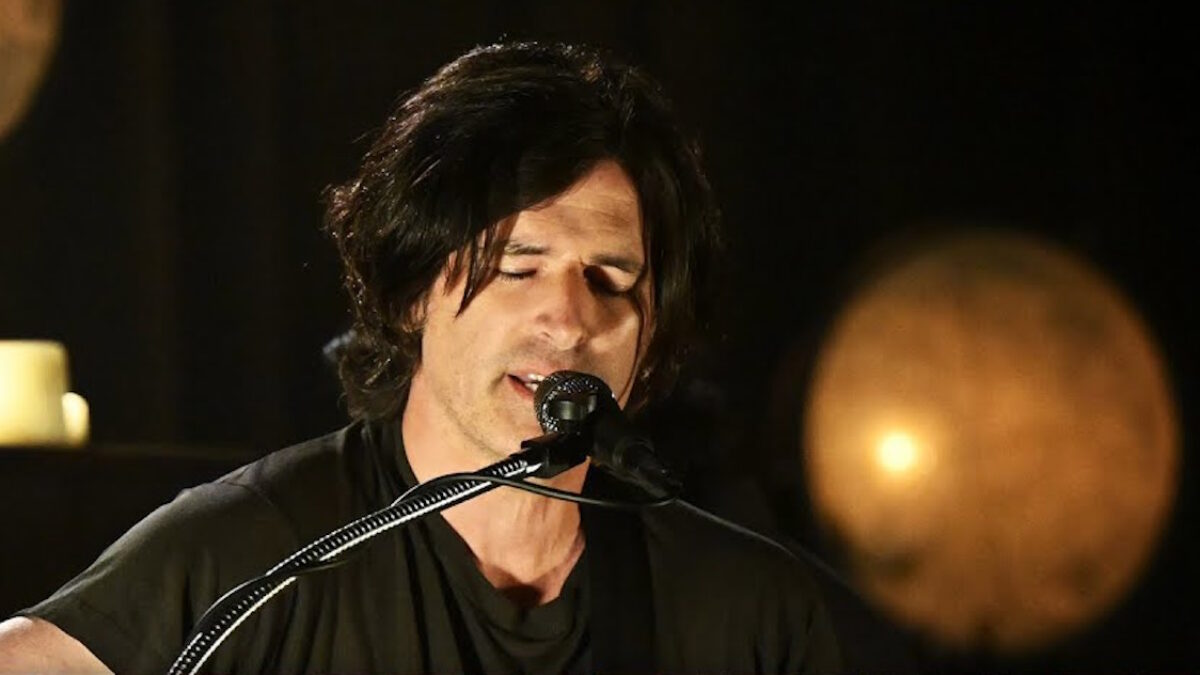 Watch Pete Yorn Perform Latest Single ‘Real Good Love’ On ‘Fallon’