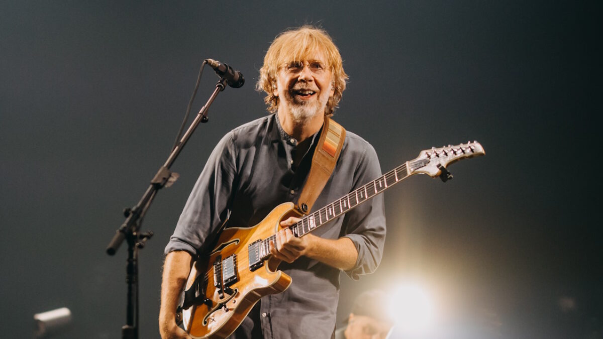 Easin' The Pain At The Knick: Phish Honors Phil Lesh By Being Phish To Kick Off Albany Run