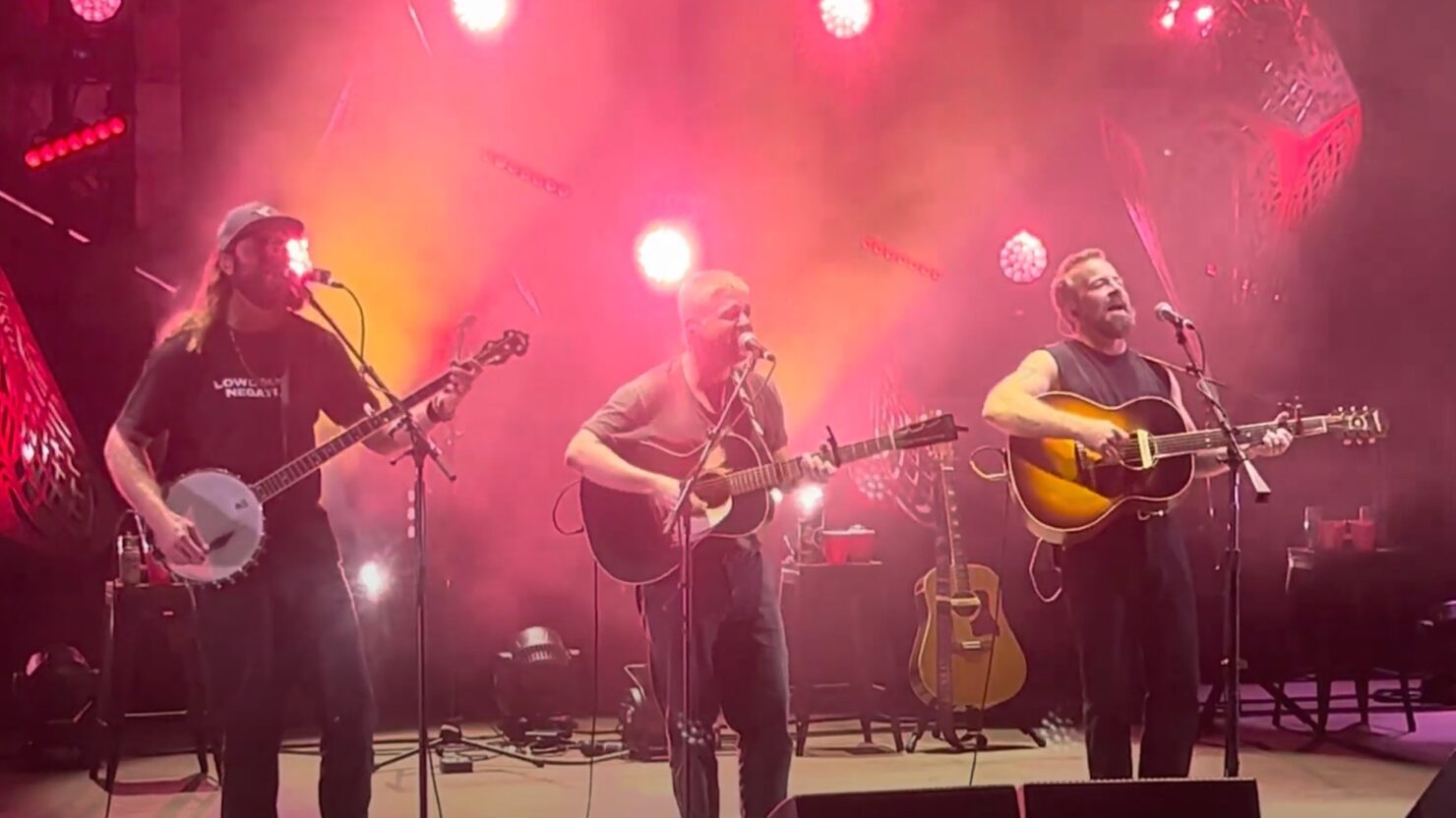 Trampled By Turtles Enlist Josiah & The Bonnevilles For Location