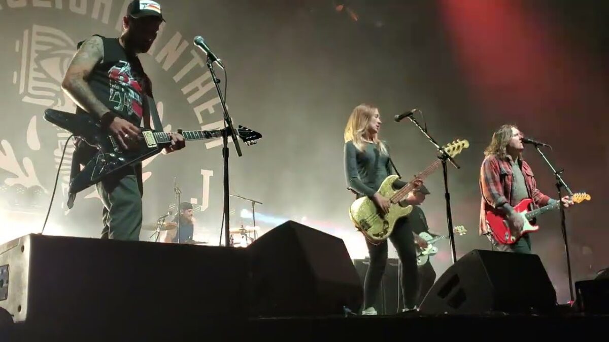 THE GASLIGHT ANTHEM - THE 59 SOUND - 8/18/24 BOSTON THE MUSIC HALL AT FENWAY WITH KARINA RYKMAN LIVE