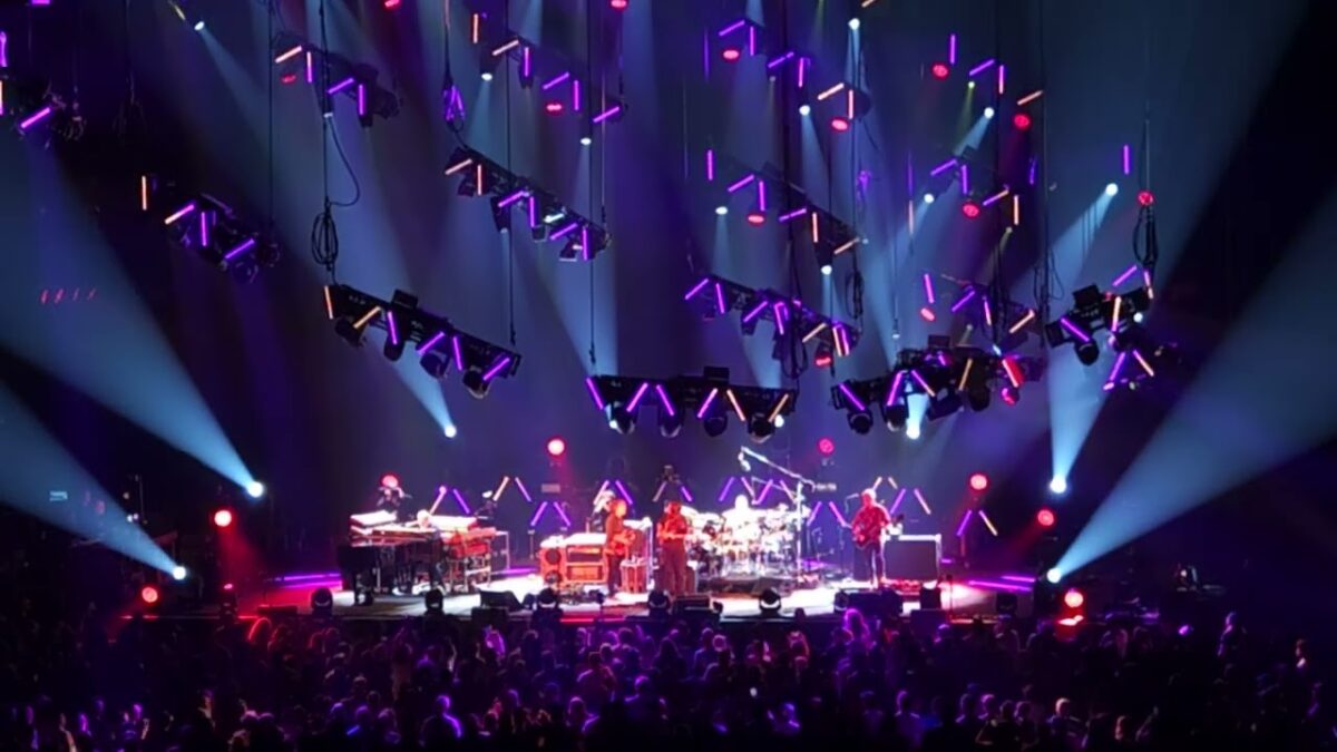 Phish 08.06.2024 Van Andel Arena - Grand Rapids, MI "Everything's Right" with Billy Strings