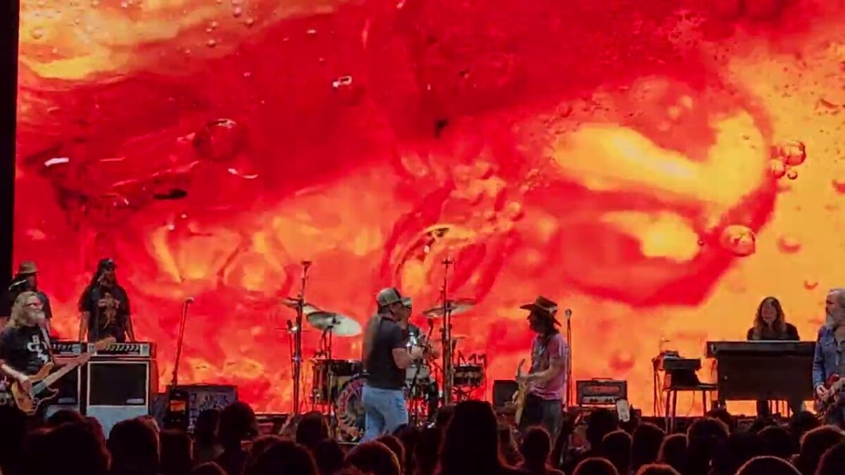 Blackberry Smoke - AC/DC Cover wsg Jesse James Dupree