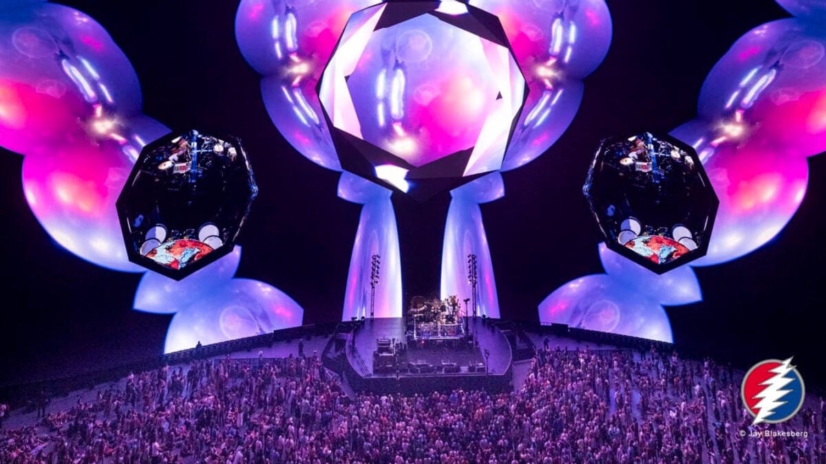 Who Needs 10 Fingers Anyway? Dead & Company 'Let The Good Times Roll' On Night 26 At Las Vegas Sphere