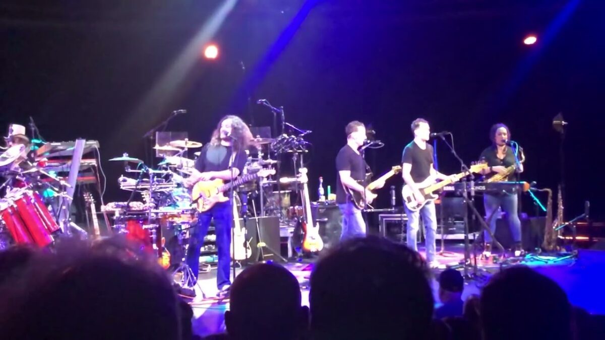 Dweezil Zappa Phoenix 8/1 200 Motels