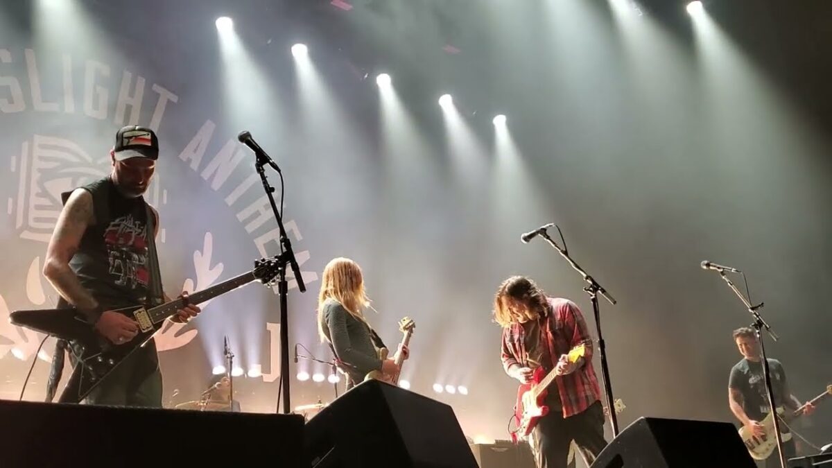THE GASLIGHT ANTHEM - MAE - 8/18/24 BOSTON MGM MUSIC HALL AT FENWAY WITH KARINA RYKMAN LIVE