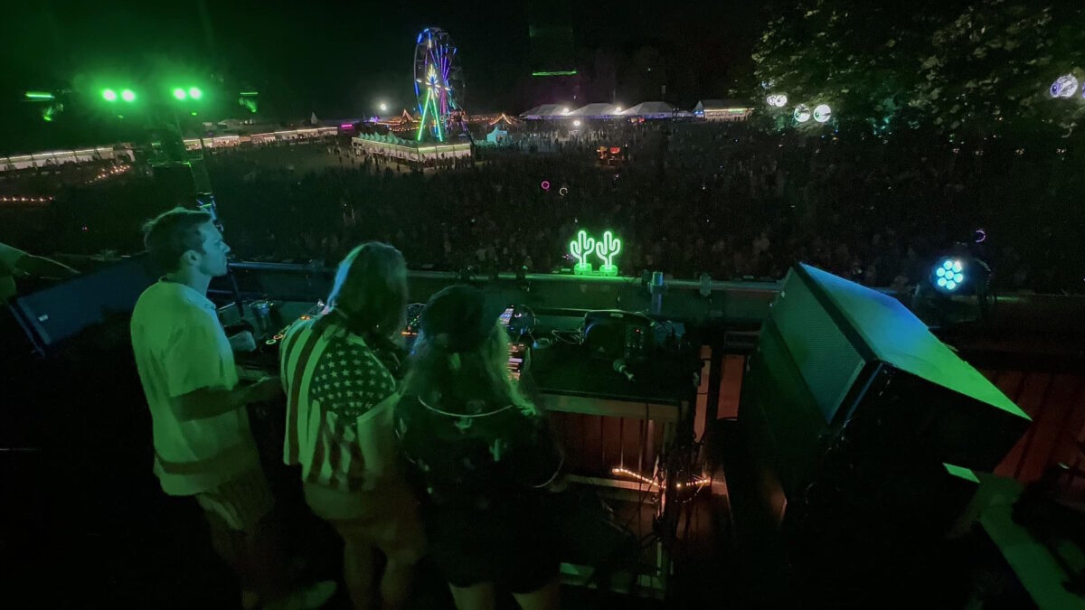 Stream Flying Mojito Bros' Disco-Infused Late-Night Set At Phish Mondegreen Festival
