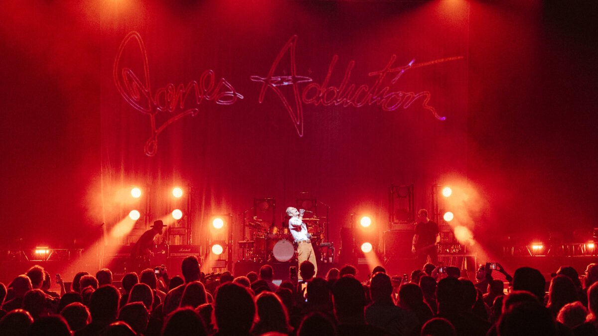 ‘Summertime Rolls’ Into Fall: Jane’s Addiction Extends 1st Tour With Original Lineup In 14 Years