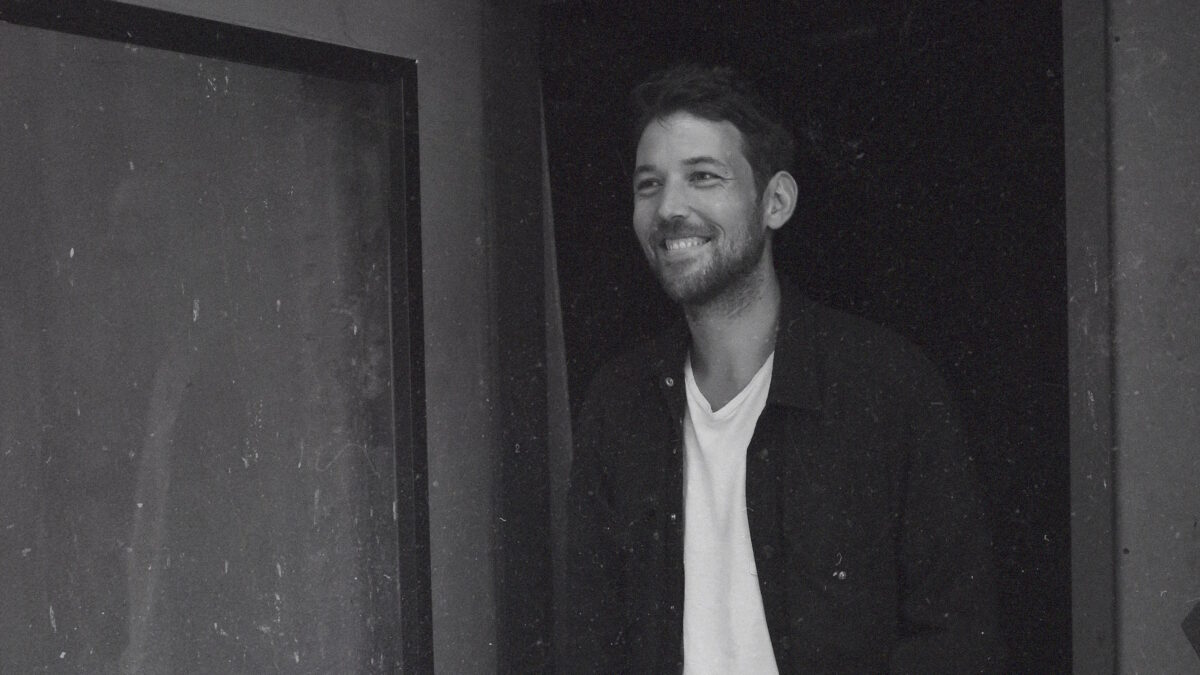 Fleet Fox On The Run: Robin Pecknold Plots 1st Solo Acoustic Tour