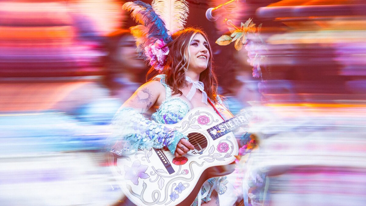 Sierra Ferrell Honors Little Feat With Captivating 'Willin'' Cover in Santa Fe