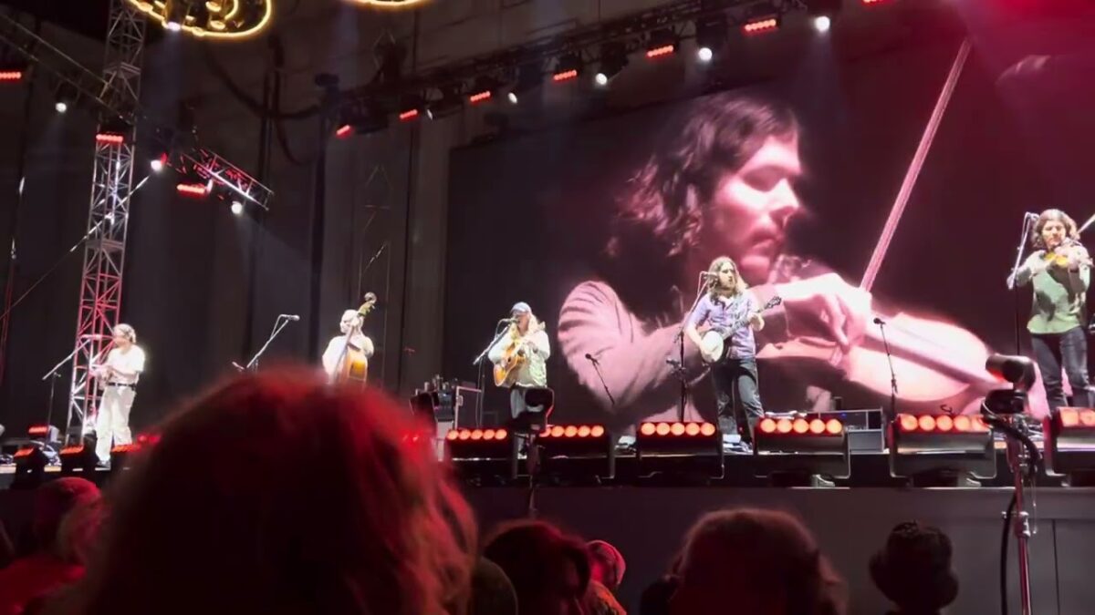 Billy Strings - Uncle Pen (Ricky Skaggs cover) - 8.18.24- Greek Theatre, Berkeley, California