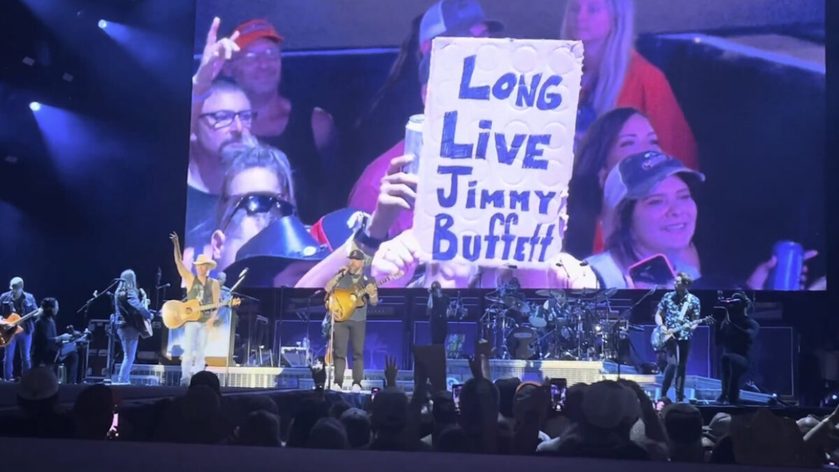 Watch Zac Brown & Kenny Chesney Honor 'Hero' Jimmy Buffett At Gillette Stadium